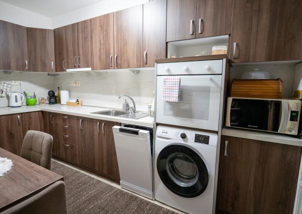 3-izbový, nadštandardne veľký byt s balkónom -  Krompachy