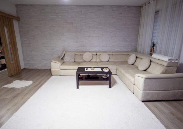 3-izbový, nadštandardne veľký byt s balkónom -  Krompachy