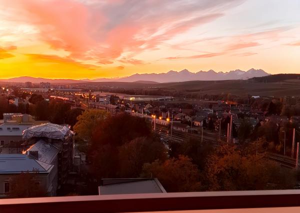 PRENÁJOM! Byt 3+1 (77 m2) 2 balkóny,  Levočská SNV