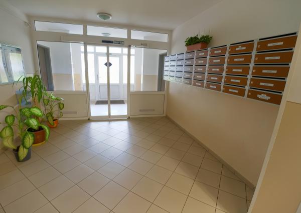 Byt 2+1 (59 m2) s balkónom na sídl. Mier v Sp. Novej Vsi