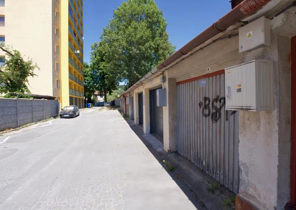 Garáž (17 m2) s pivnicou, ul. Levočská Spišská Nová Ves