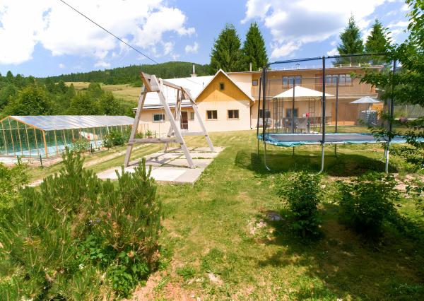 Rodinný dom - chalupa pod Bukovcom (2 869 m2), Švedlár