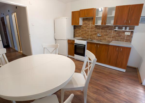 PRENÁJOM! Byt 3+1  (72 m2) s loggiou Hviezdoslavova ul. SNV