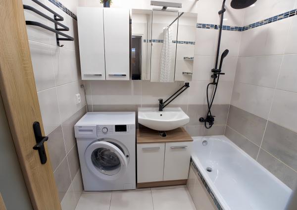 PRENÁJOM! Byt 3+1  (72 m2) s loggiou Hviezdoslavova ul. SNV