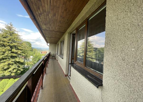 Tehlový byt 3+1 (124,5m) so záhradou a garážou, Markušovce