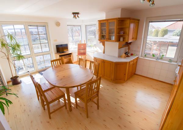 Rodinný dom s krásnou záhradou (922 m2) Markušovce pri SNV