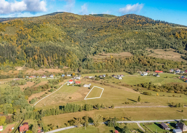 Atraktívny rekreačný pozemok (2221 m2) Tretí Hámor