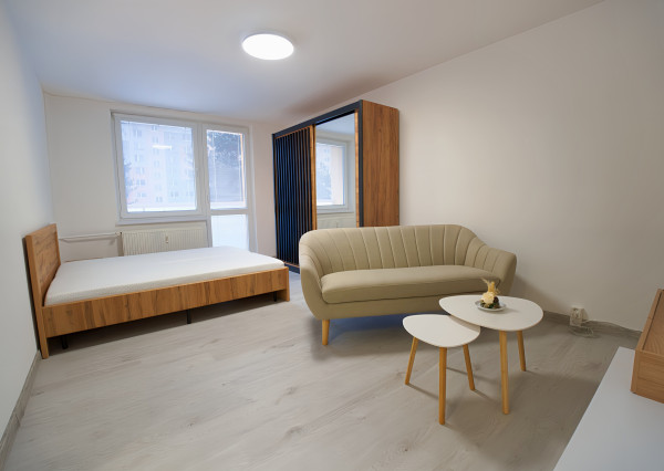 PRENÁJOM! Byt 1+1 (44 m2) s dvomi loggiami, sídl. Tarča v Sp. N. Vsi