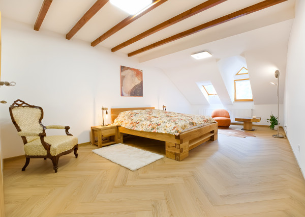 NOVOSTAVBA! Nadštandardný byt 2+1 (88 m2) centrum mesta SNV