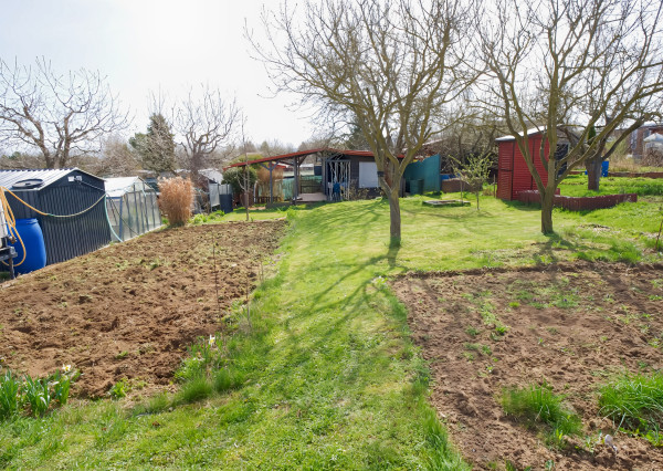 Záhrada s chatkou ( 282 m2) sídl. Mier Spišská Nová Ves