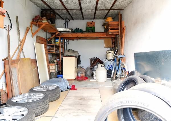 Znížená cena! Garáž (20 m2) pri Židovskom cintoríne, Sp. Nová Ves