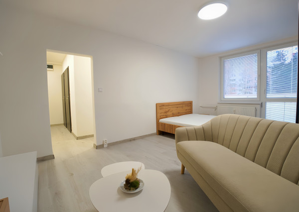 PRENÁJOM! Byt 1+1 (44 m2) s dvomi loggiami, sídl. Tarča v Sp. N. Vsi