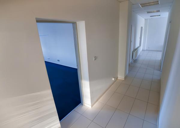 PRENÁJOM! Administratívny objekt v pokojnej lokalite sídl. Západ SNV