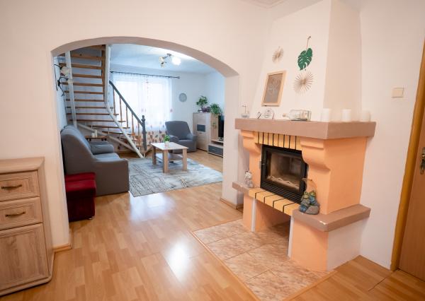 Rodinný dom s dvomi garážami - Beharovce