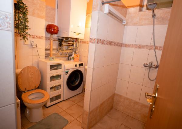 Rodinný dom s dvomi garážami - Beharovce