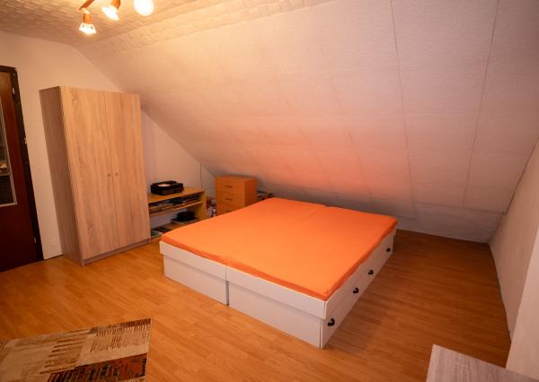 Rodinný dom s dvomi garážami - Beharovce