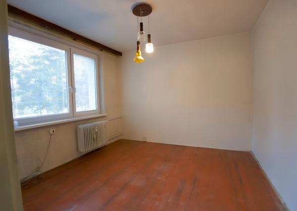 Byt 4+1 (82 m2) s loggiou, Komenského ul., SNV