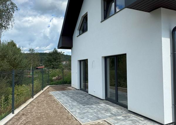 Máme dokončené ! Na predaj 3 a 4 -izbové byty v Danišovciach