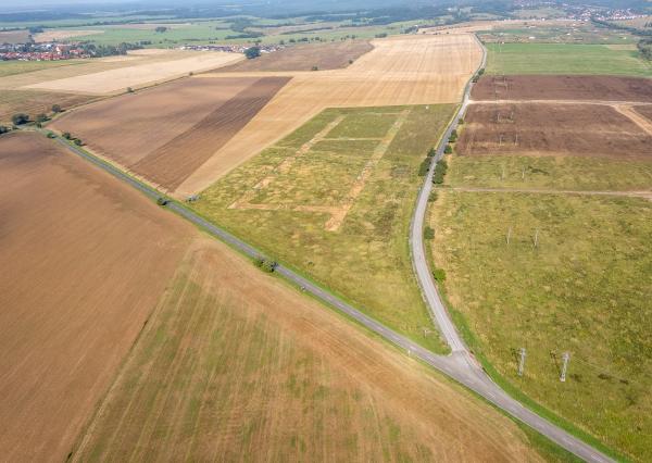 Zvýhodnený predaj 4 stavebných pozemkov so sieťami v obci Mlynica
