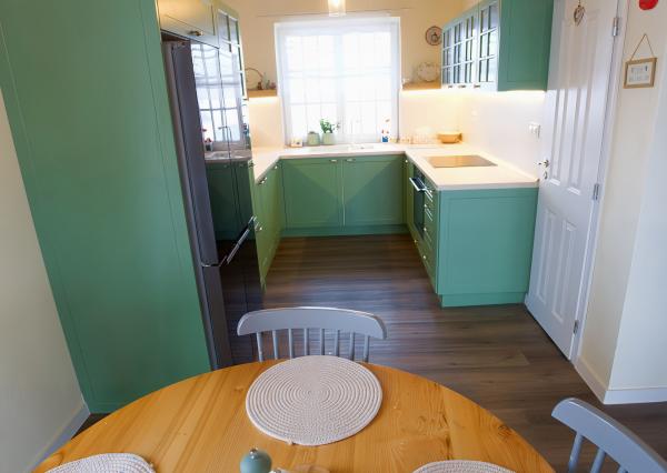 Vidiecky moderný bungalov novostavba (790 m2) Jánovce, časť Čenčice