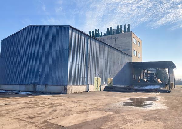 Podn. areál - adm, výroba, garáže, sklady (3,3 ha) neďaleko Košíc