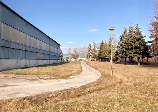 Podn. areál - adm, výroba, garáže, sklady (3,3 ha) neďaleko Košíc