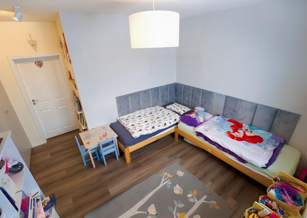 Vidiecky moderný bungalov novostavba (790 m2) Jánovce, časť Čenčice