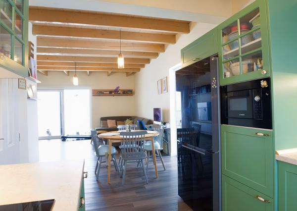 Vidiecky moderný bungalov novostavba (790 m2) Jánovce, časť Čenčice