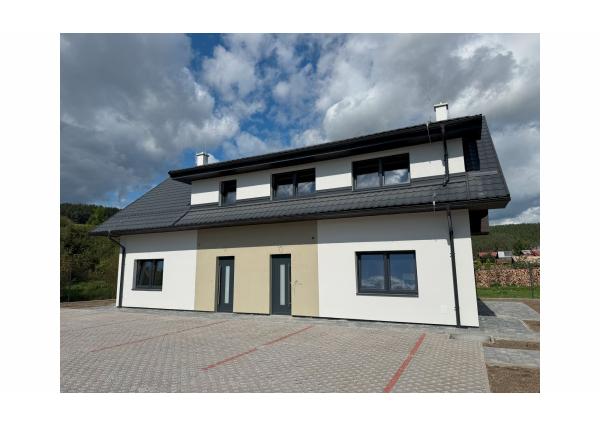 Máme dokončené ! Na predaj 3 a 4 -izbové byty v Danišovciach