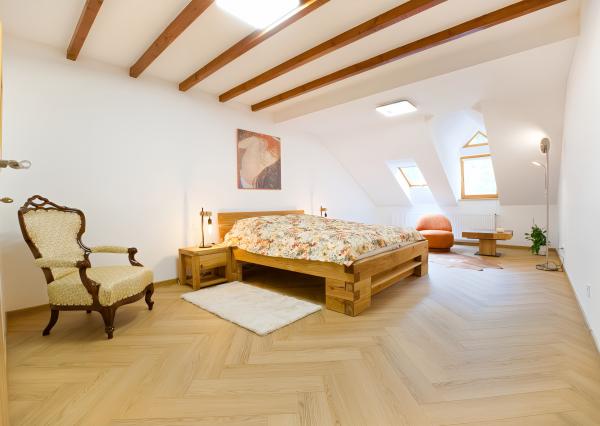 NOVOSTAVBA! Nadštandardný byt 2+1 (88 m2) centrum mesta SNV