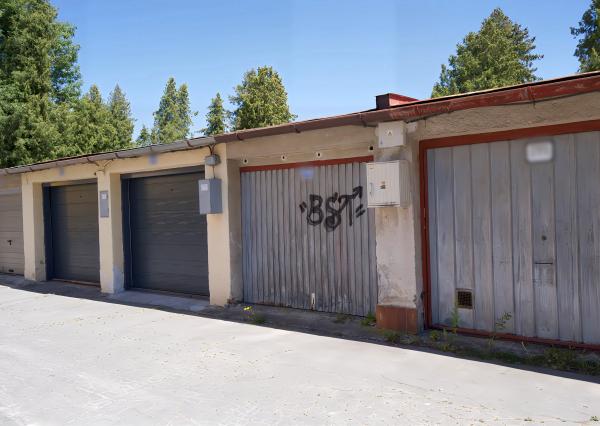 Garáž (17 m2) s pivnicou, ul. Levočská Spišská Nová Ves