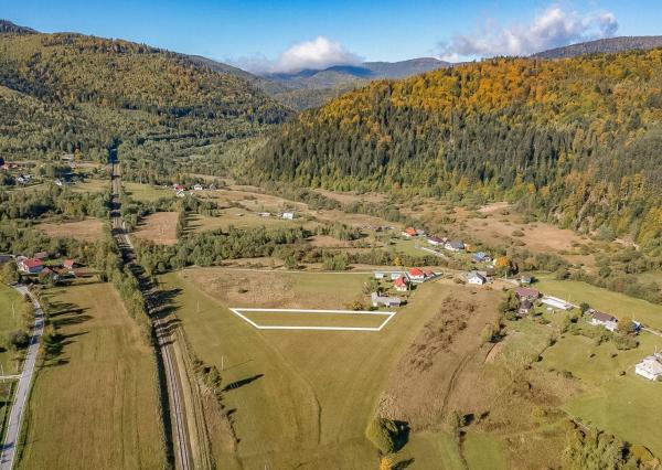 Atraktívny rekreačný pozemok (2221 m2) Tretí Hámor