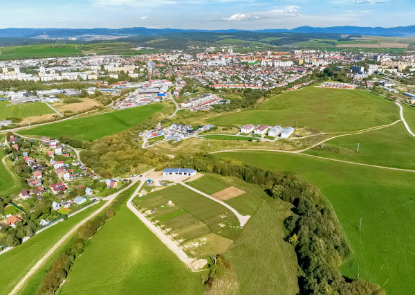 UŽ LEN DVE záhradky (300 m2) ZO Hlinica Spišská Nová Ves