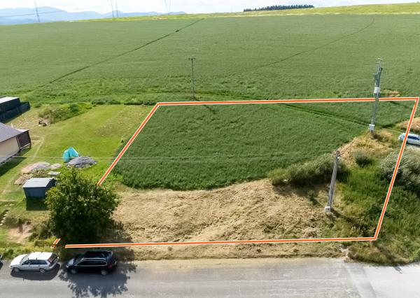 Pozemok (1948 m2) vhodný aj pre developera Danišovce