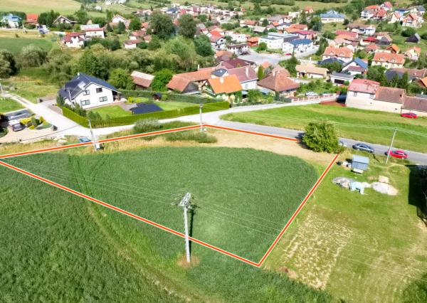 Pozemok (1948 m2) vhodný aj pre developera Danišovce