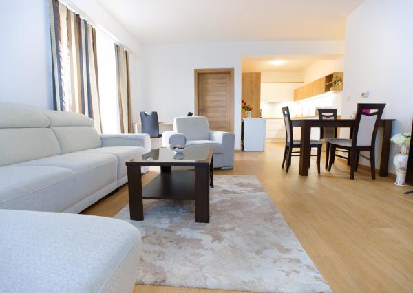 Byt 4+1 (93 m2) s balkónom, Námestie Iglovia, Sp. Nová Ves