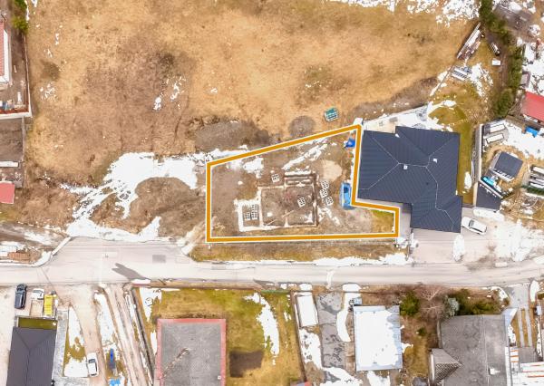 Pozemok pre praktický bungalov pod lesom Sp. Nová Ves