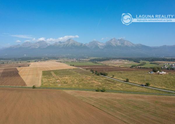 Na predaj ponúkame stavebný pozemok za ZVÝHODNENÚ CENU !