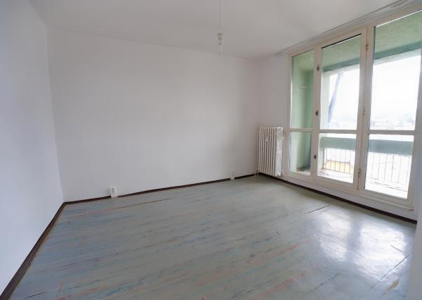 PREDANÉ Slnečný byt 2+1 s loggiou v centre, Banícka ul., Sp. N. Ves