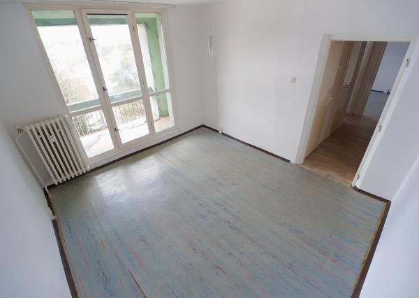 PREDANÉ Slnečný byt 2+1 s loggiou v centre, Banícka ul., Sp. N. Ves