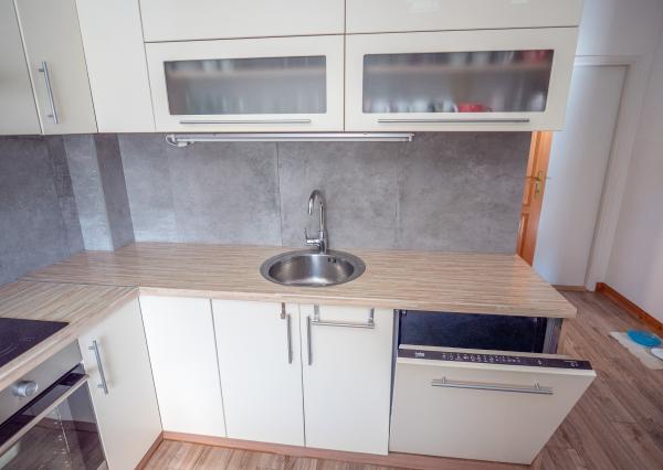 Rodinny dom - 5 izieb - 3 garáže v tichej lokalite Krompachy