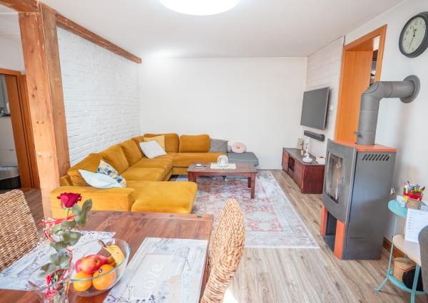 Rodinny dom - 5 izieb - 3 garáže v tichej lokalite Krompachy