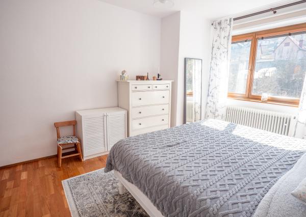 Rodinny dom - 5 izieb - 3 garáže v tichej lokalite Krompachy