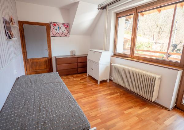 Rodinny dom - 5 izieb - 3 garáže v tichej lokalite Krompachy