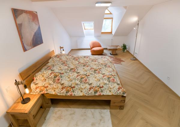 NOVOSTAVBA! Nadštandardný byt 2+1 (88 m2) centrum mesta SNV