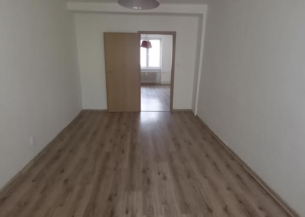 2 izbový byt s balkónom - centrum mesta Krompachy