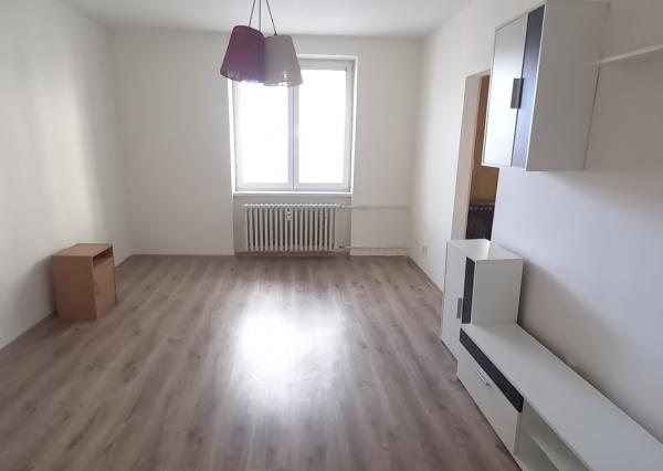 2 izbový byt s balkónom - centrum mesta Krompachy