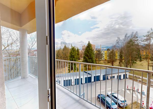 NOVOSTAVBA! Atypický 3-izbový byt (75 m2) s loggiou sídl. Tarča