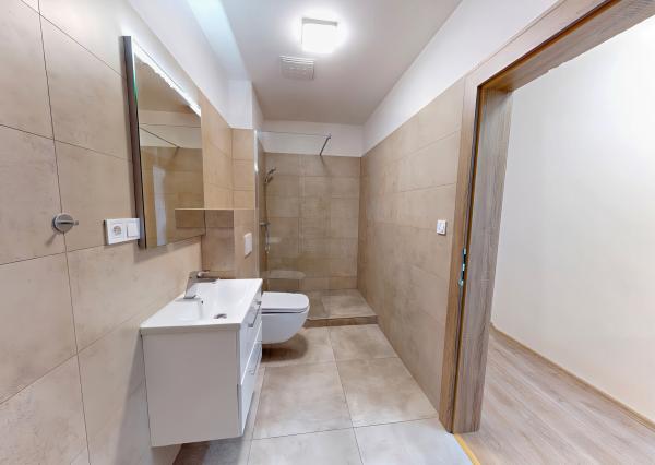 NOVOSTAVBA! Atypický 3-izbový byt (75 m2) s loggiou sídl. Tarča