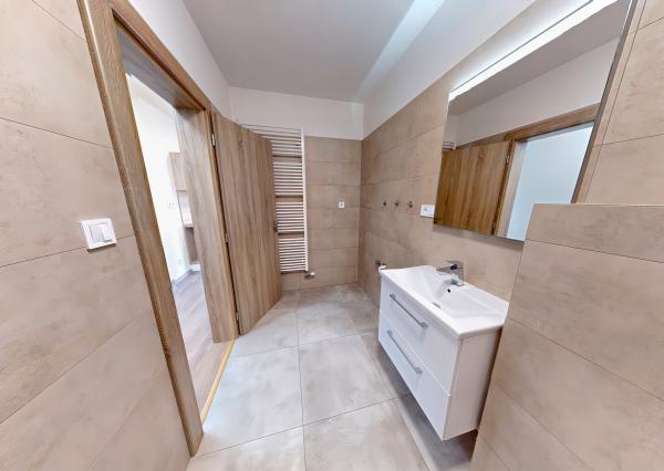 NOVOSTAVBA! Atypický 3-izbový byt (75 m2) s loggiou sídl. Tarča